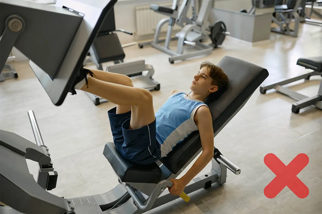 Как держать спину при выполнении жима лежа