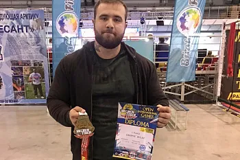 Чемпион мира по пауэрлифтингу