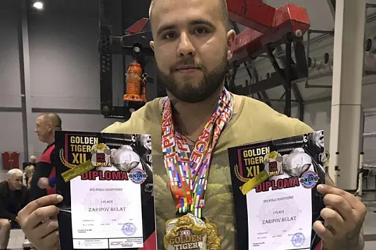 Булат Зарипов стал двукратным Чемпионом мира по пауэрлифтингу