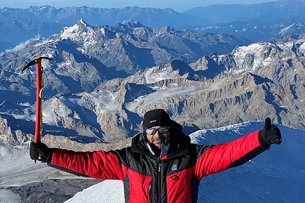 Владимир Филипишин совершил восхождение на Эльбрус